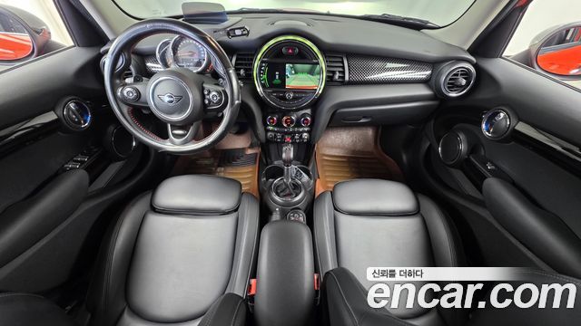 MINI Cooper S 5Door Standard 3rd 2019 — фото 7