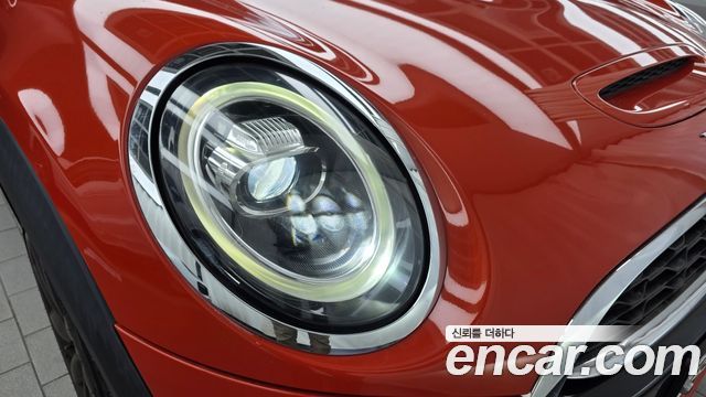 MINI Cooper S 5Door Standard 3rd 2019 — фото 22
