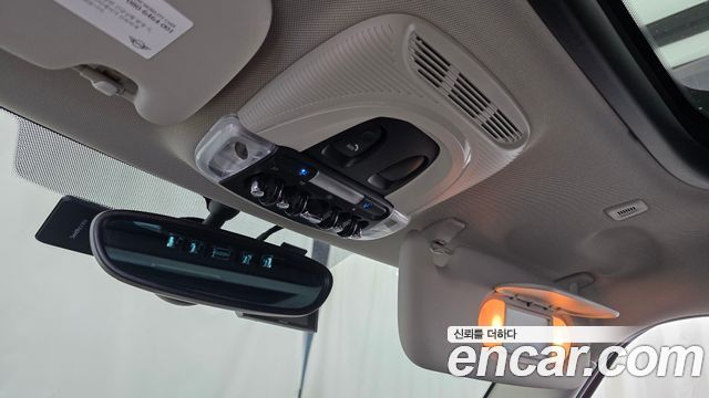 MINI Cooper S 5Door Standard 3rd 2019 — фото 27