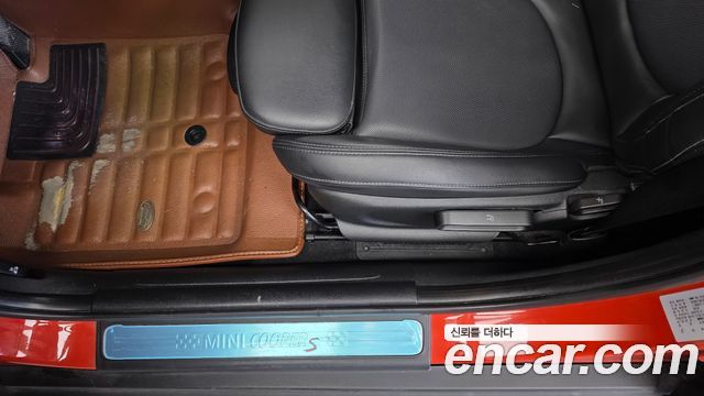 MINI Cooper S 5Door Standard 3rd 2019 — фото 31