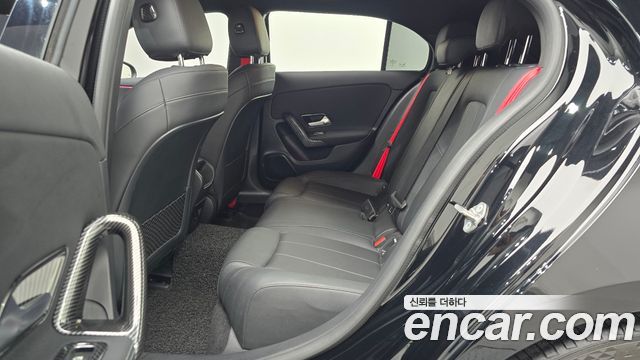 Mercedes-Benz A-Class (W177) A220 Hatchback 2021 — фото 12