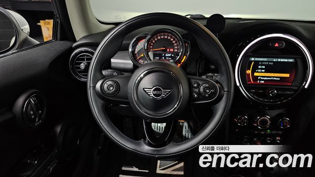 MINI Cooper Standard Third Generation 2019 — фото 13