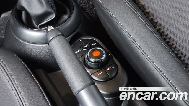 MINI Cooper Standard Third Generation 2019 — фото 19