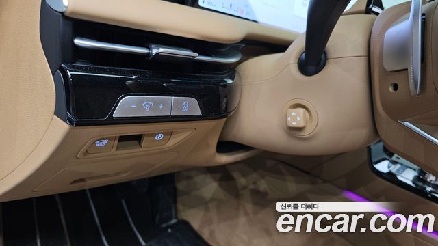 Genesis G80 (RG3) Gasoline 2.5 Turbo AWD 2025 — фото 24