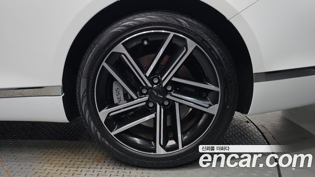 Genesis G80 (RG3) Gasoline 2.5 Turbo AWD 2025 — фото 27