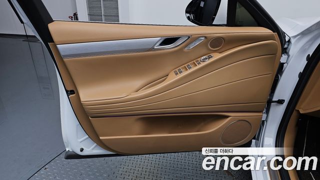 Genesis G80 (RG3) Gasoline 2.5 Turbo AWD 2025 — фото 30