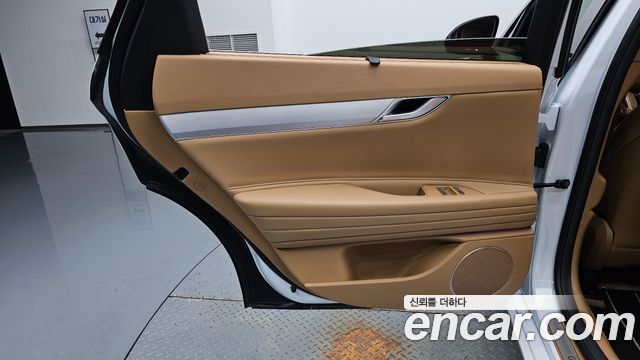 Genesis G80 (RG3) Gasoline 2.5 Turbo AWD 2025 — фото 31