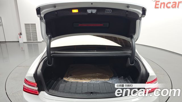 Genesis G80 (RG3) Gasoline 2.5 Turbo AWD 2025 — фото 40