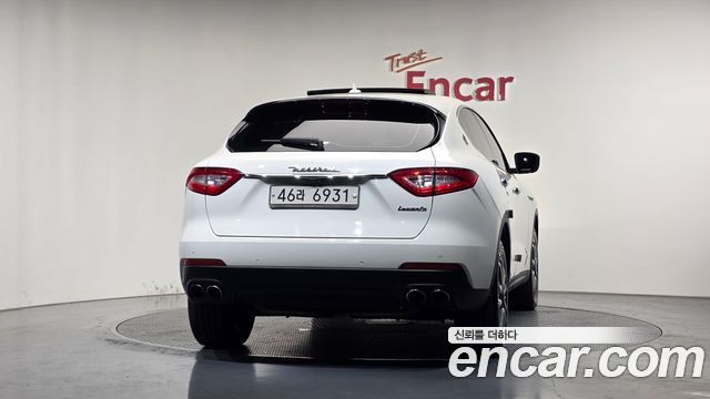 Maserati Levante 3.0 AWD Premium 2017 — фото 4