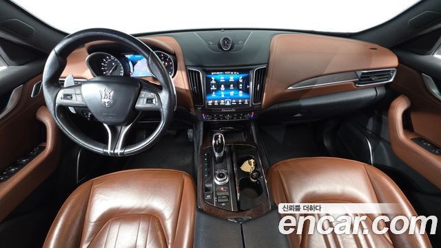 Maserati Levante 3.0 AWD Premium 2017 — фото 7