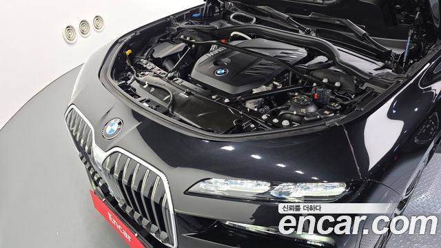 BMW 7 Series (G70) 740d xDrive M Sport 2025 — фото 6