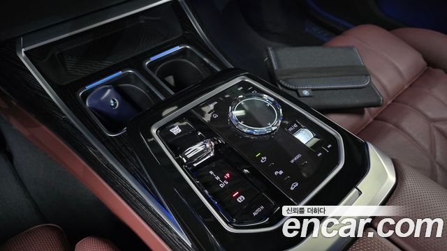 BMW 7 Series (G70) 740d xDrive M Sport 2025 — фото 9