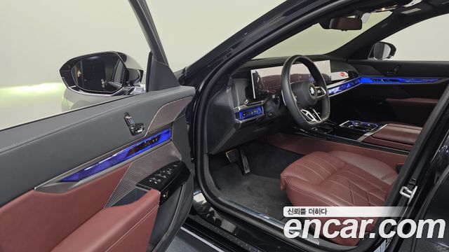 BMW 7 Series (G70) 740d xDrive M Sport 2025 — фото 10