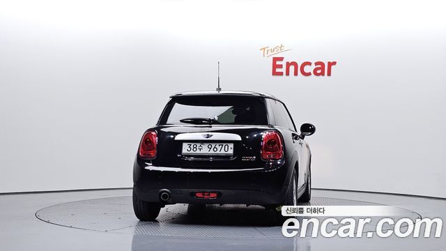 MINI Cooper Standard Third Generation 2015 — фото 4