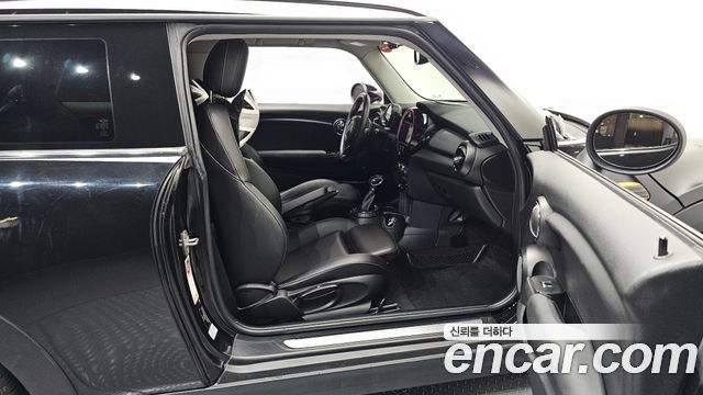 MINI Cooper Standard Third Generation 2015 — фото 12