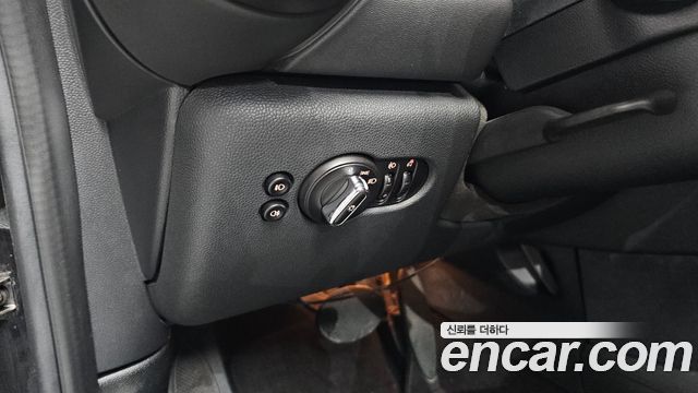 MINI Cooper Standard Third Generation 2015 — фото 17