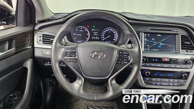 Hyundai Sonata (LF) 1.7 Diesel Smart Special 2016 — фото 13