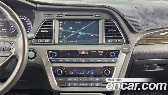 Hyundai Sonata (LF) 1.7 Diesel Smart Special 2016 — фото 20
