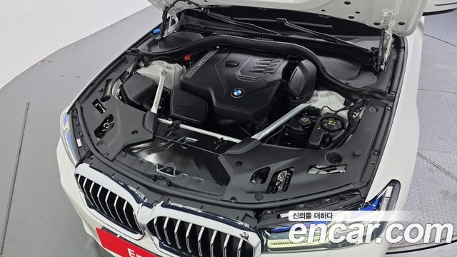 BMW 5 Series (G30) 530i M Sport Package 2023 — фото 6