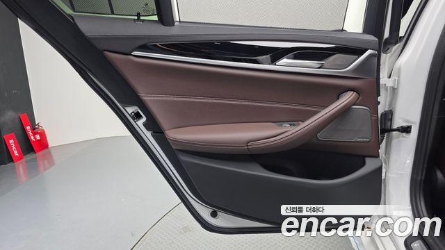 BMW 5 Series (G30) 530i M Sport Package 2023 — фото 31