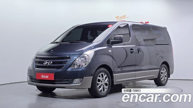 Hyundai Grand Starex 4WD 11-Seater Wagon Modern Special