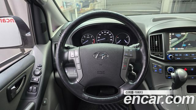 Hyundai Grand Starex 4WD 11-Seater Wagon Modern Special 2018 — фото 13
