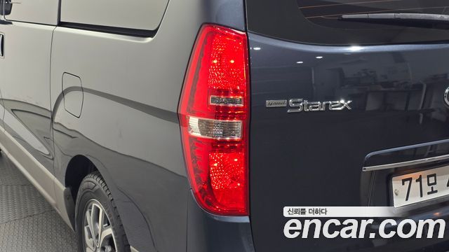 Hyundai Grand Starex 4WD 11-Seater Wagon Modern Special 2018 — фото 23