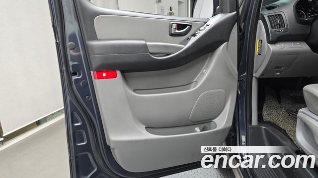 Hyundai Grand Starex 4WD 11-Seater Wagon Modern Special 2018 — фото 25