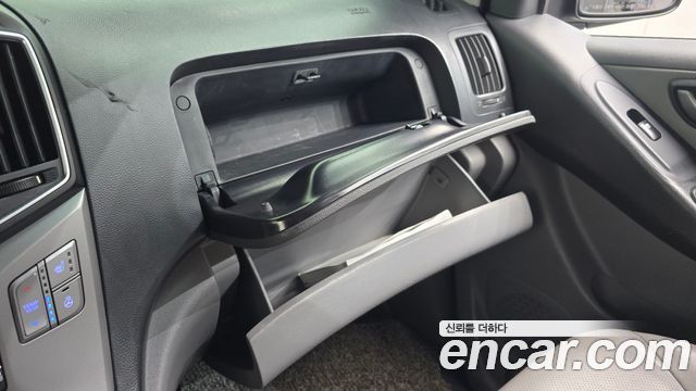 Hyundai Grand Starex 4WD 11-Seater Wagon Modern Special 2018 — фото 29