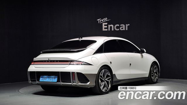 Hyundai Ioniq 6 Long Range Exclusive + 2023 — фото 2
