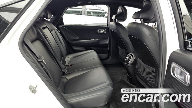 Hyundai Ioniq 6 Long Range Exclusive + 2023 — фото 12