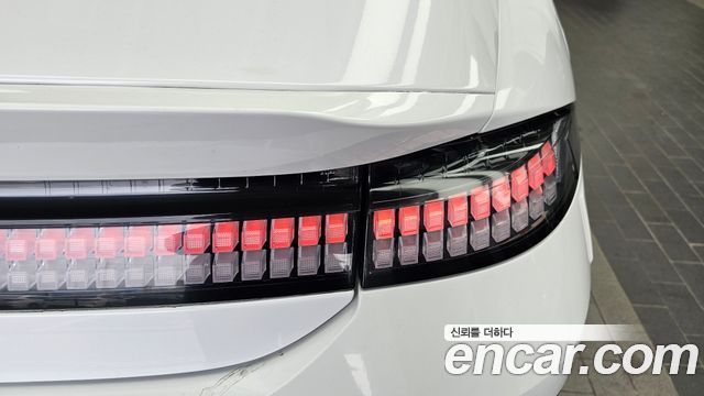 Hyundai Ioniq 6 Long Range Exclusive + 2023 — фото 23