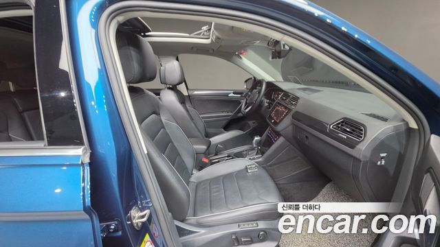 Volkswagen Tiguan (II) 2.0 TDI Prestige 2023 — фото 10