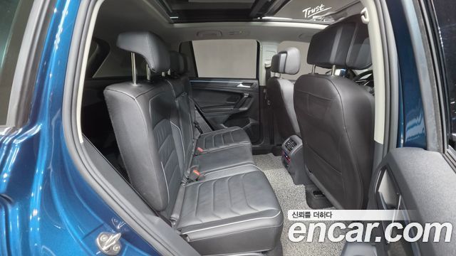 Volkswagen Tiguan (II) 2.0 TDI Prestige 2023 — фото 31
