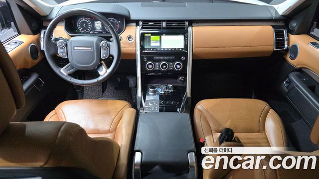 Land Rover Discovery 5 3.0 TD6 HSE Luxury 2018 — фото 7