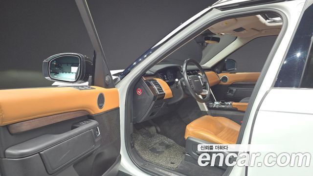 Land Rover Discovery 5 3.0 TD6 HSE Luxury 2018 — фото 10