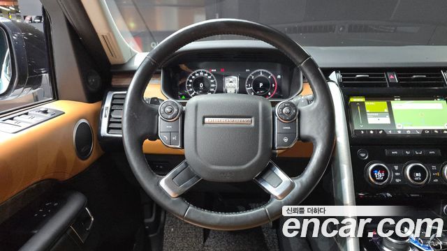 Land Rover Discovery 5 3.0 TD6 HSE Luxury 2018 — фото 13