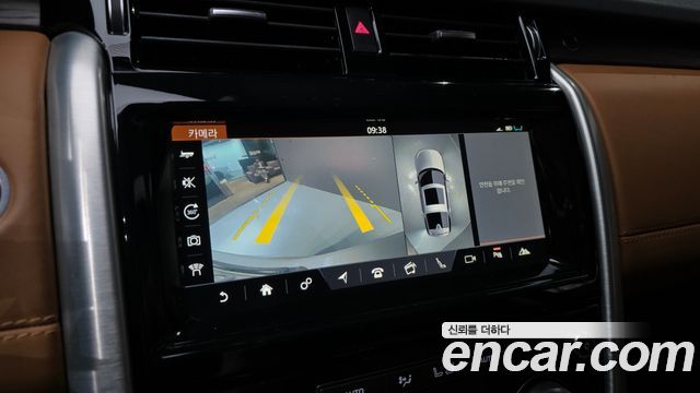 Land Rover Discovery 5 3.0 TD6 HSE Luxury 2018 — фото 14