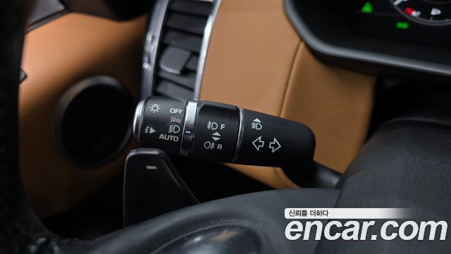 Land Rover Discovery 5 3.0 TD6 HSE Luxury 2018 — фото 29