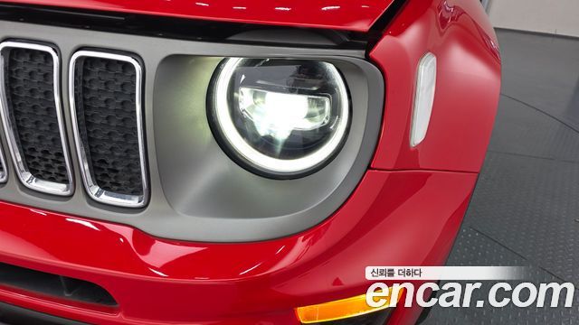 Jeep Renegade 2.4 Limited AWD 2021 — фото 28