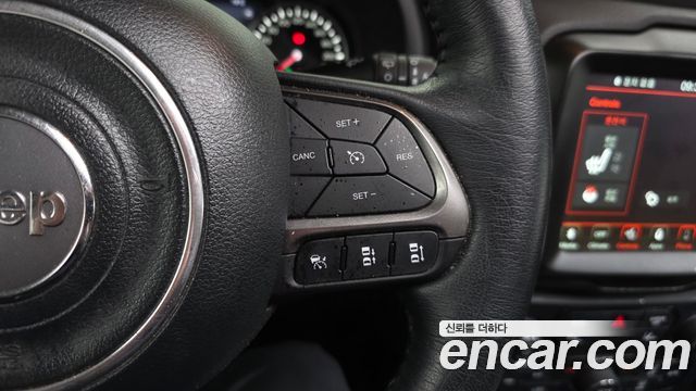 Jeep Renegade 2.4 Limited AWD 2021 — фото 42