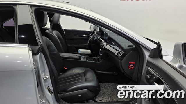 Mercedes-Benz CLS-Class (W218) CLS350 BlueEFFICIENCY 2012 — фото 12