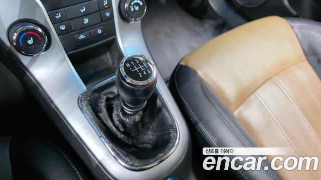 Chevrolet Cruze 2.0 LT 2011 — фото 9