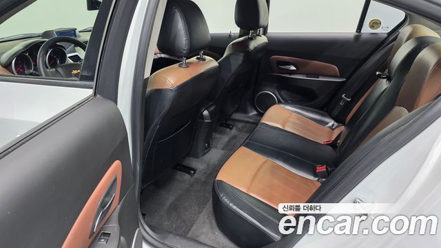 Chevrolet Cruze 2.0 LT 2011 — фото 12