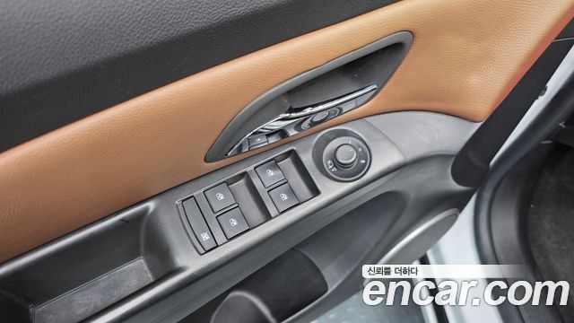 Chevrolet Cruze 2.0 LT 2011 — фото 17