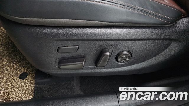 Hyundai Santa Fe (TM) Diesel 2.2 4WD Inspiration 2019 — фото 29