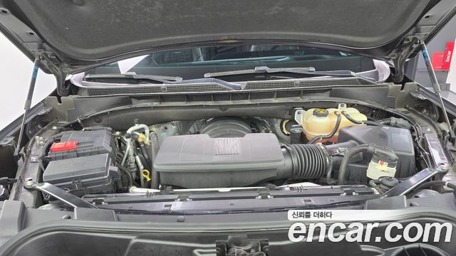 Cadillac Escalade (V) 6.2 Premium Luxury Platinum 2021 — фото 6