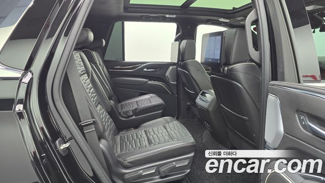 Cadillac Escalade (V) 6.2 Premium Luxury Platinum 2021 — фото 11