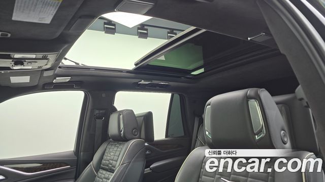 Cadillac Escalade (V) 6.2 Premium Luxury Platinum 2021 — фото 17