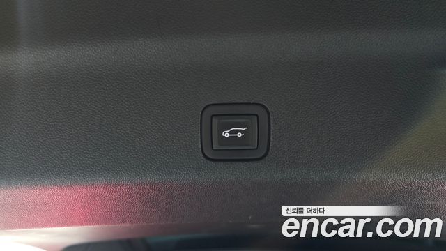 Cadillac Escalade (V) 6.2 Premium Luxury Platinum 2021 — фото 18